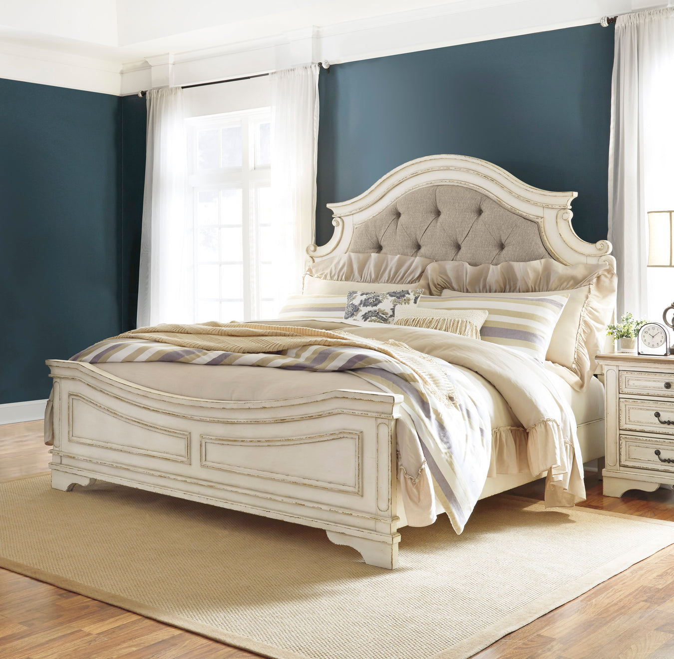 Bedroom > Beds